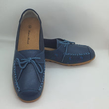 Charger l'image dans la galerie, TROTT N BREIZH chaussures cuir confort MARINE color