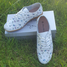 Charger l'image dans la galerie, TROTT N BREIZH chaussures cuir blanc lacet Fleurie