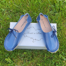 Charger l'image dans la galerie, TROTT N BREIZH chaussures cuir confort mocassin marine design