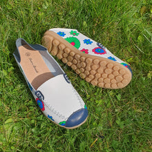 Charger l'image dans la galerie, TROTT N BREIZH chaussures cuir confort mocassin blanc marine fleurie