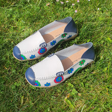 Charger l'image dans la galerie, TROTT N BREIZH chaussures cuir confort mocassin blanc marine fleurie