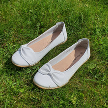 Charger l'image dans la galerie, TROTT N BREIZH chaussures cuir confort ballerine blanc noeud
