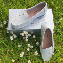 Charger l&#39;image dans la galerie, TROTT N BREIZH chaussures cuir confort MOCASSIN BLANC HERMINE
