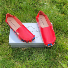 Charger l&#39;image dans la galerie, TROTT N BREIZH chaussures cuir confort rouge design imprimé

